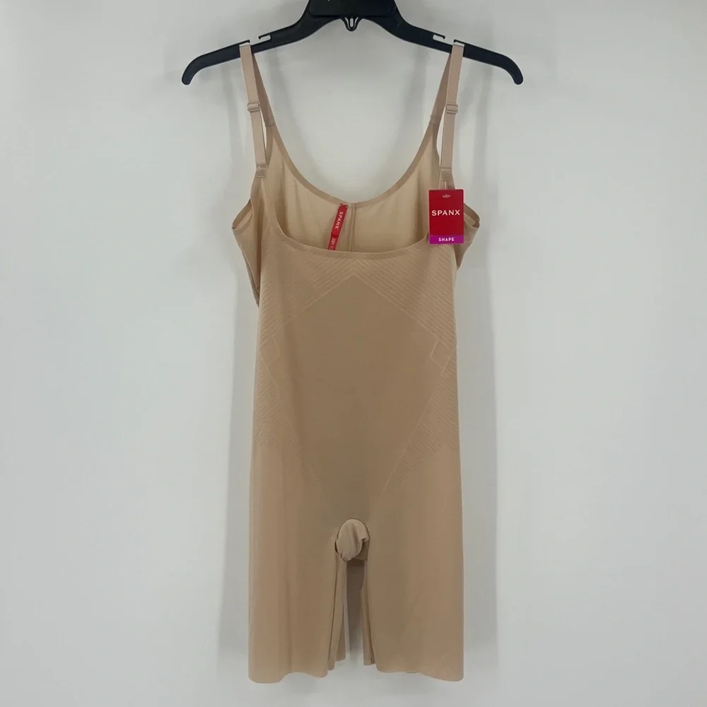 SPANXsculpt™ OnCore Open-Bust Mid-Thigh Bodysuit